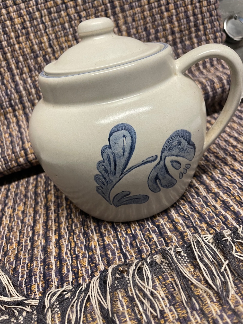 Vintage Pfaltzgraff Blue Floral Ceramic lidded bean pot
